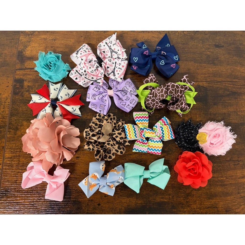 Lot Of 14 Bow Hair Clips For Barbie Dolls / Plush Etc Colorful Designs